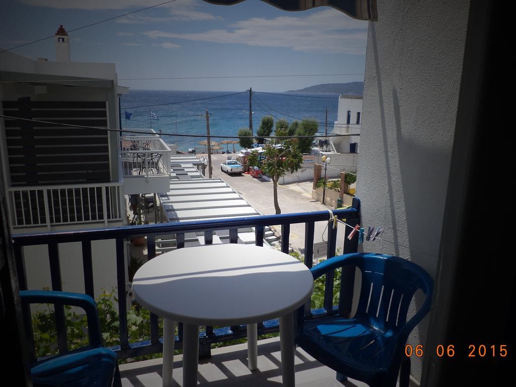 To Kamari Apartment Paralia Agias Foteinis Phòng bức ảnh