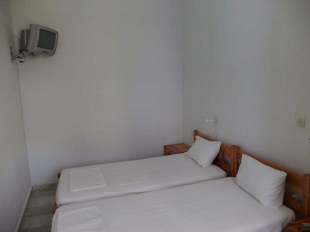 To Kamari Apartment Paralia Agias Foteinis Phòng bức ảnh