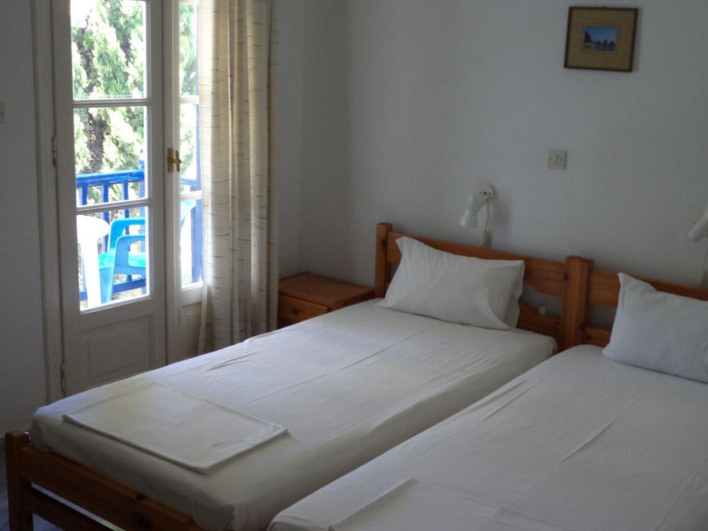 To Kamari Apartment Paralia Agias Foteinis Phòng bức ảnh