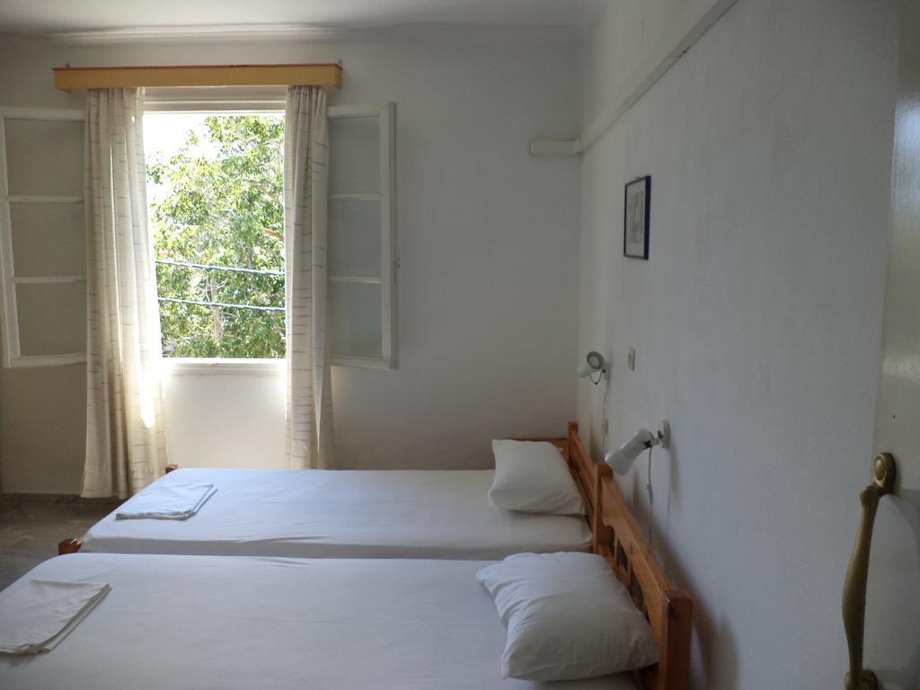 To Kamari Apartment Paralia Agias Foteinis Phòng bức ảnh