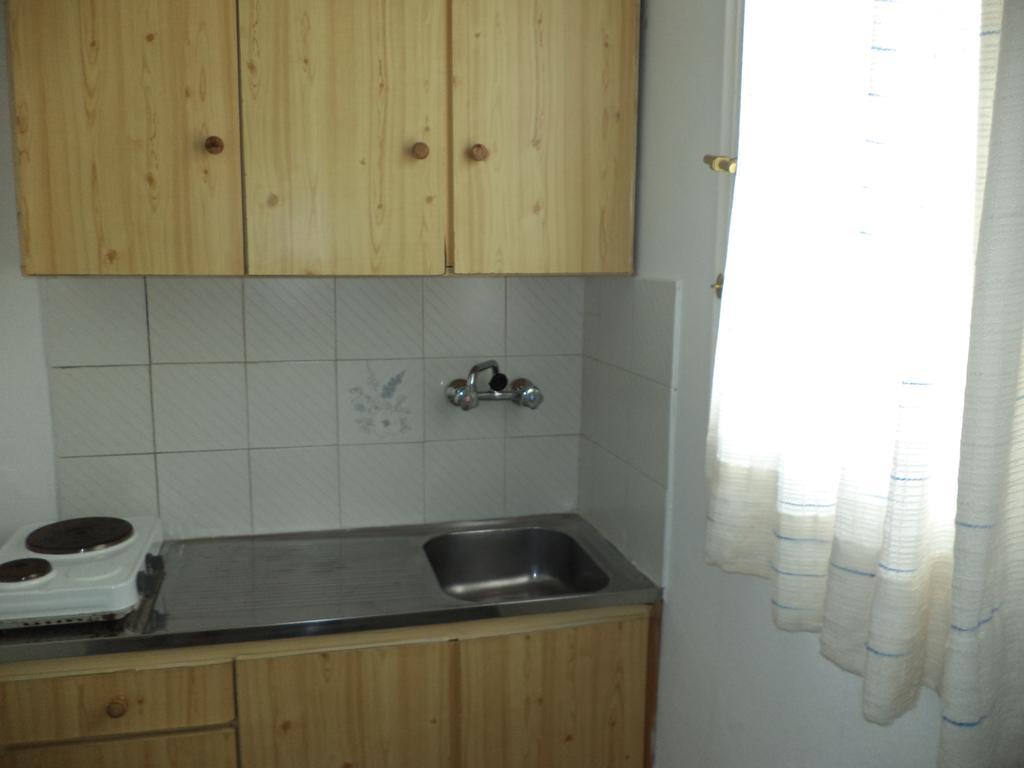 To Kamari Apartment Paralia Agias Foteinis Phòng bức ảnh