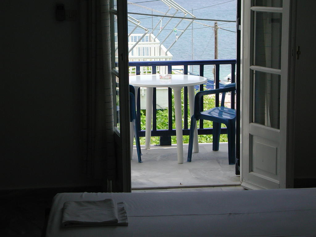 To Kamari Apartment Paralia Agias Foteinis Phòng bức ảnh