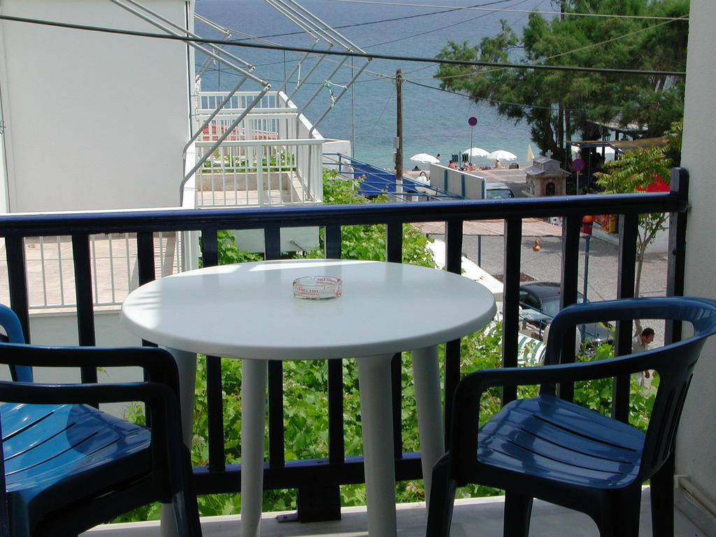 To Kamari Apartment Paralia Agias Foteinis Phòng bức ảnh
